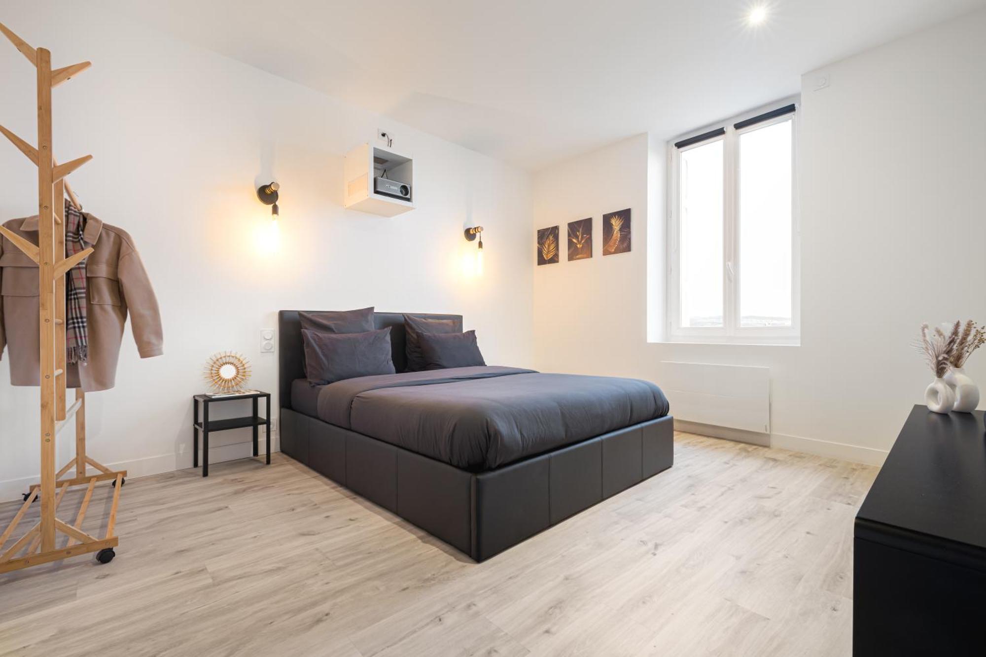 Cinema & Jacuzzi Aux Etoiles - Casabianca Suite Saint-Etienne  Eksteriør bilde